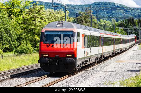 Böztal, Suisse, 19 mai 2024 : le CFF Eurocity va de Zurich à Bâle dans le haut Fricktal. (Photo Andreas Haas/dieBildmanufaktur) Banque D'Images