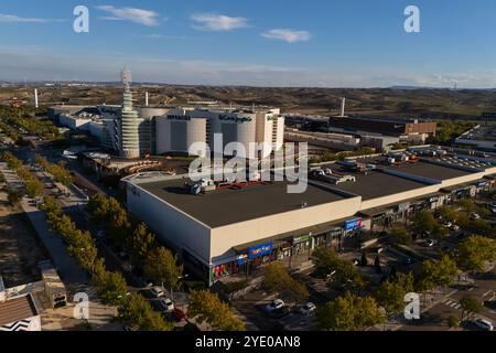 Vue aérienne du centre commercial Puerto Venecia, Saragosse, Espagne Banque D'Images