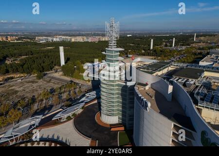 Vue aérienne du magasin El Corte Ingles et du supermarché Hipercor dans le centre commercial Puerto Venecia, Saragosse, Espagne Banque D'Images