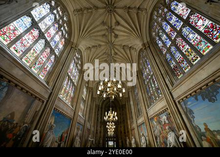 Londres, Royaume-Uni - 29 juin 2024 : St Stephen's Hall se trouve sur le site de la chapelle royale de St Stephen's, où la Chambre des communes a siégé jusqu'à la chapelle w Banque D'Images