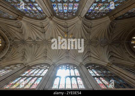 Londres, Royaume-Uni - 29 juin 2024 : St Stephen's Hall se trouve sur le site de la chapelle royale de St Stephen's, où la Chambre des communes a siégé jusqu'à la chapelle w Banque D'Images