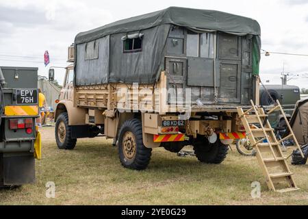 Forncett St Peter. Norfolk, Royaume-Uni – 18 août 2024. Camion de l'armée de la seconde Guerre mondiale exposé lors d'une exposition des forces armées Banque D'Images