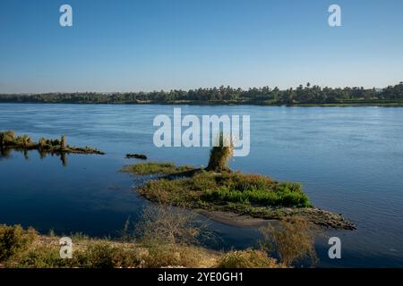 Rivière du Nil près de Gebel Al-Silsila, Egypte. Banque D'Images