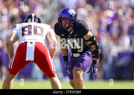 26 octobre 2024 : le linebacker Devean Devean Deal (11) de TCU Horned Frogs attend le match entre les Texas Tech Red Raiders et les Horned Frogs de l'Université chrétienne du Texas au stade Amon G. carter à Fort Worth, Texas. Freddie Beckwith/CSM Banque D'Images