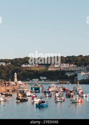 Bateaux de pêche dans la belle, St Ives, port, St Ives, Cornwall, Angleterre, Royaume-Uni, GB. Banque D'Images