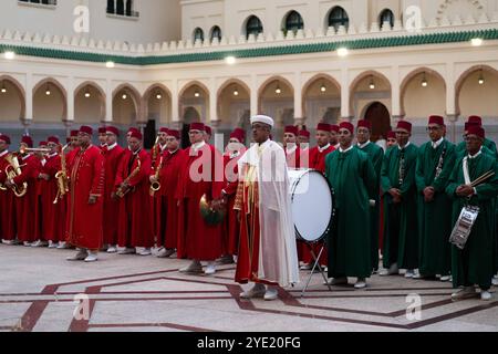 Rabat, Maroc. 28 octobre 2024. Arrivée du Roi du Maroc et du Président de la France au Palais Royal de la capitale Rabat. Visite d'État de trois jours visant à rétablir les relations avec le pays d'Afrique du Nord après des années de tensions. Rabat, Maroc, 28 octobre 2024. Photo de Jeanne Accorsini/Pool/ABACAPRESS. COM Credit : Abaca Press/Alamy Live News Banque D'Images
