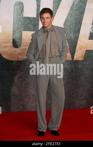 Eddie Redmayne assiste à la première britannique de 'The Day of the Jackal' au Queen Elizabeth Hall à Londres, en Angleterre. Banque D'Images