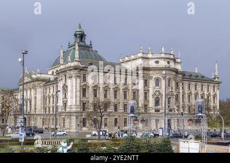 Bâtiment du ministère bavarois de la Justice à Munich (Justizpalast), Allemagne, Europe Banque D'Images