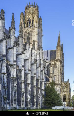 L'église abbatiale de Saint-Ouen est une grande église gothique catholique romaine située à Rouen, Normandie, France, Europe Banque D'Images