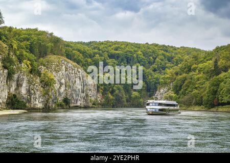 Les rives rocheuses du Danube près de Kelheim, Allemagne, Europe Banque D'Images