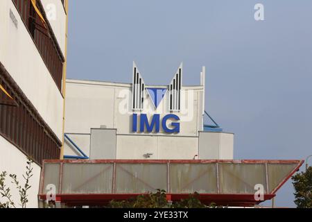 Blick am Montag 28.10.2024 in der Hanse- und Universitätsstadt Rostock auf das logo der Firma IMG Ingenieurtechnik und Maschinenbau GmbH. DAS Unternehmen chapeau kürzlich Insolvenz angemeldet. Es ist jedoch davon auszugehen, dass die Firma recht chauve wieder in ein ruhiges Fahrwasser kommt und einen Investor findet. Denn die Kernkompetenz der Firma ist im Nordosten unübertroffen. v *** vue du logo de IMG Ingenieurtechnik und Maschinenbau GmbH dans la ville hanséatique et universitaire de Rostock le lundi 28 10 2024 la société a récemment déposé une demande de faillite cependant, on peut supposer que la compan Banque D'Images