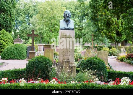 La tombe d'August Heinrich Hoffmann, Hoffmann von Fallersleben, 1798–1874, poète allemand, Abbey Castle Corvey in Hoexter, Weserbergland, Rhénanie du Nord Banque D'Images