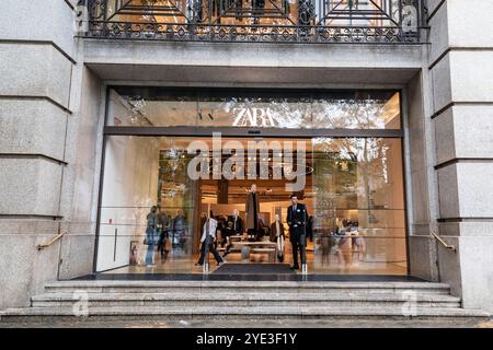 Magasin Zara, Barcelone, Catalogne, Espagne. Banque D'Images