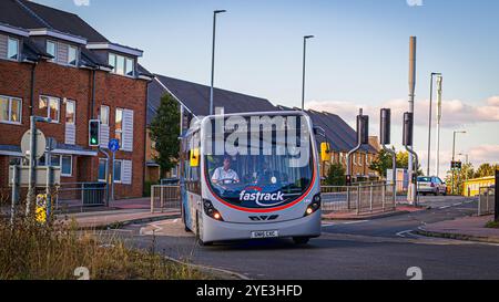 Arriva Kent Thameside - bus Fastrack - Wrightbus Streetlite Banque D'Images