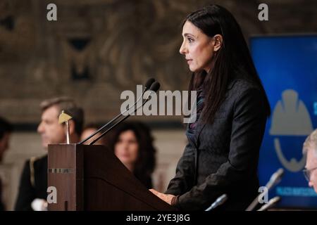 Rome, cérémonie inaugurale des Etats généraux de santé et sécurité au travail organisée par la Commission des conditions de travail et la Chambre des députés. Différentes personnalités institutionnelles étaient présentes à la cérémonie, le Président de la République Sergio Mattarella, le Président de la Chambre Lorenzo Fontana, la Ministre du travail Marina Elvira Calderone, Nicolas Schmit Commissaire européen au travail et aux droits sociaux, et d’autres. Droit d'auteur : xAndreaxCalandrax Banque D'Images