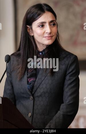 Rome, cérémonie inaugurale des Etats généraux de santé et sécurité au travail organisée par la Commission des conditions de travail et la Chambre des députés. Différentes personnalités institutionnelles étaient présentes à la cérémonie, le Président de la République Sergio Mattarella, le Président de la Chambre Lorenzo Fontana, la Ministre du travail Marina Elvira Calderone, Nicolas Schmit Commissaire européen au travail et aux droits sociaux, et d’autres. Droit d'auteur : xAndreaxCalandrax Banque D'Images