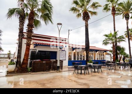 Bar Chiringuito, Passeig de la Ribera, Sitges, Catalogne, Espagne Banque D'Images