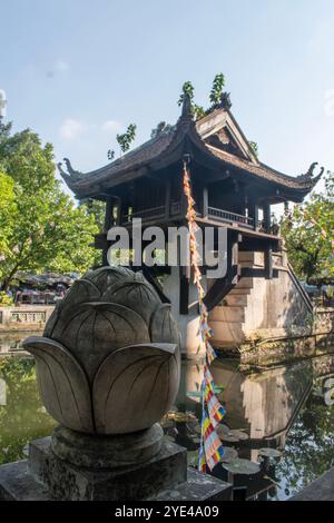 Hanoi, Vietnam : la Pagode à un pilier (Chua mot Cot), datant du règne de l'empereur Ly Thai Tong (1028-1054), temple bouddhiste historique Banque D'Images