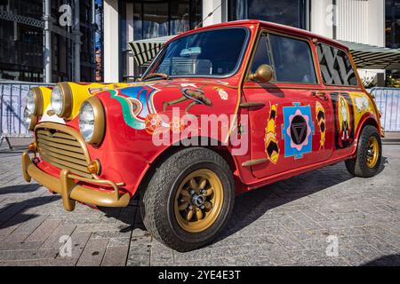 1966 Radford Tantric Mini Cooper S appartenant au Beatle George Harrison lors de la Classic car Boot Sale, King's Cross, Londres Banque D'Images