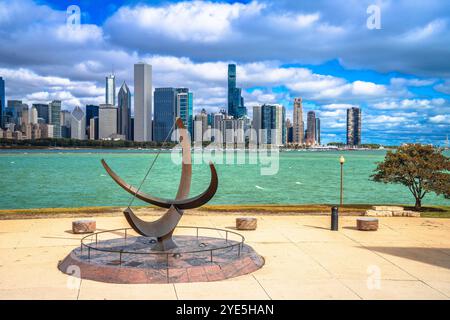 Vue sur les gratte-ciel de Chicago et le lac de Mivhigan depuis le planétarium Adler, État de l'Illinois, États-Unis Banque D'Images