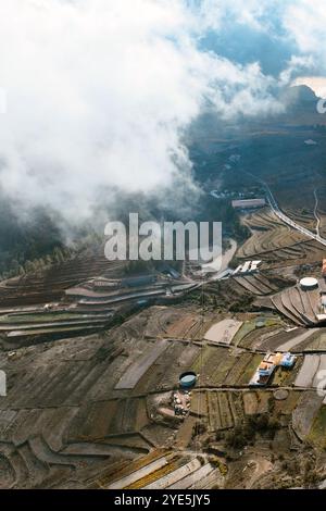 Vue d'en haut sur les maisons et les vignobles du village de Vilaflor, Tenerife Banque D'Images