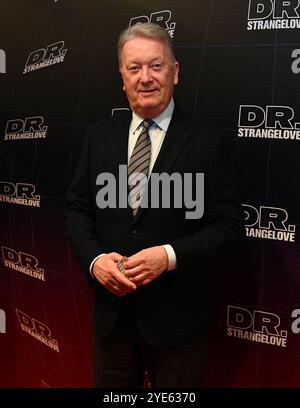 LONDRES, ROYAUME-UNI. 29 octobre 2024. Frank Warren assiste à la soirée de presse de la pièce « Dr Strangelove » au Noël Coward Theatre, Londres, Royaume-Uni. (Photo de 李世惠/Voir Li/Picture Capital) crédit : Voir Li/Picture Capital/Alamy Live News Banque D'Images