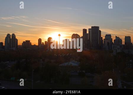 Coucher de soleil au centre-ville de Calgary Banque D'Images