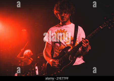 Copenhague, Danemark. 28 octobre 2024. Le chanteur et musicien américain Joe P donne un concert à Vega à Copenhague. Banque D'Images