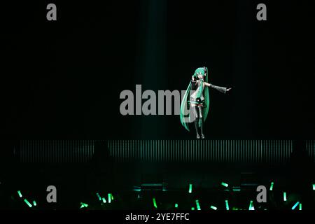 Paris, France. 29 octobre 2024. Hatsune Miku se produit au Zénith de Paris, France, le 29 octobre 2024. Photo Christophe Meng/ABACAPRESS. COM Credit : Abaca Press/Alamy Live News Banque D'Images