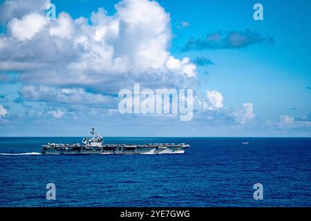 Un F-35C Lightning II, attaché à l’Argonauts of Strike Fighter Squadron (VFA) 147, est lancé à partir du premier avion déployé vers l’avant de la 7e flotte américaine Banque D'Images