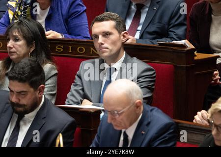 Paris, France. 29 août 2024. Alexandre Portier, vice-ministre français nouvellement nommé à la réussite académique et professionnelle, assiste à une séance de questions au Gouvernement à l’Assemblée nationale française, le 29 octobre 2024 à Paris, France. Photo de David NIVIERE/ABACAPRESS. COM Credit : Abaca Press/Alamy Live News Banque D'Images