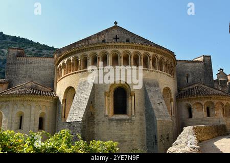L'abside de l'église abbatiale de Gellone de Saint-Guilhem-le-désert dans l'Hérault Banque D'Images