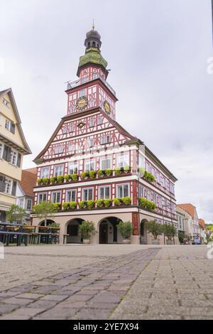 Maison historique à colombages dans le centre-ville avec une architecture détaillée, Kirchheim Teck, Allemagne, Europe Banque D'Images