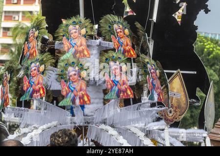 Détail d'un autel portable appelé Kavadi au festival Thaipusam à Singapour Banque D'Images