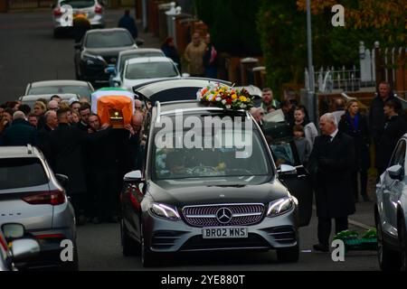 Belfast, Royaume-Uni 30/10/2024 cortège funéraire du républicain irlandais Martin Óg Meehan à Ardoyne Belfast Irlande du Nord crédit:HeadlineX/Alamy Live News Banque D'Images