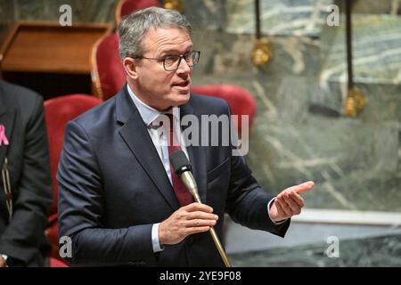 Paris, France. 30 octobre 2024. Le vice-ministre français des Transports François Durovray intervient lors d’une séance de questions au gouvernement à l’Assemblée nationale à Paris le 30 octobre 2024. Photo de Firas Abdullah/ABACAPRESS. COM Credit : Abaca Press/Alamy Live News Banque D'Images