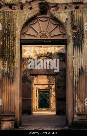 Détail architectural de la résidence à Lucknow, en Inde, la résidence pour le résident général britannique qui était un représentant à la cour de... Banque D'Images