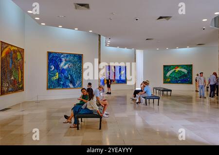 France, Alpes-Maritimes, Nice, Musée National Marc Chagall, salle avec la série de peintures du message biblique Banque D'Images