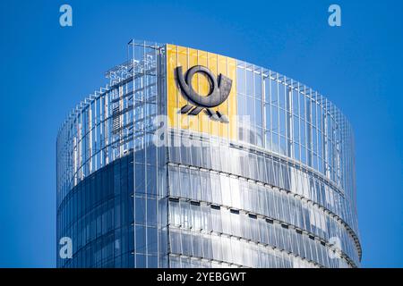 La tour postale, siège de Deutsche Post, immeuble de grande hauteur à Bonn, NRW, Allemagne, Banque D'Images