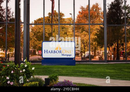 Manchester, New Hampshire - Oct. 9, 2024 : HarborOne Mortgage est un prêteur hypothécaire résidentiel dans tout le nord-est des États-Unis et une division Banque D'Images