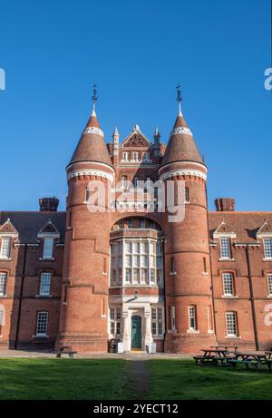 Entrée principale du musée de la ville de Portsmouth, Museum Road, Portsmouth, Hampshire, Royaume-Uni Banque D'Images