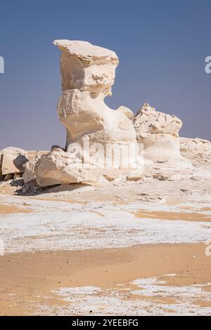 Parc national du désert blanc, Al Farafra, Nouvelle vallée, Égypte. Formations rocheuses dans le désert blanc de l'ouest de l'Egypte. Banque D'Images