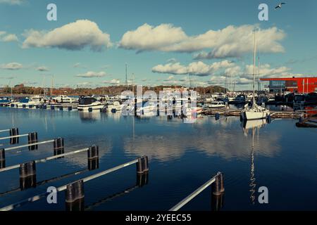 Un port de plaisance à Trossö à Karlskrona. Banque D'Images