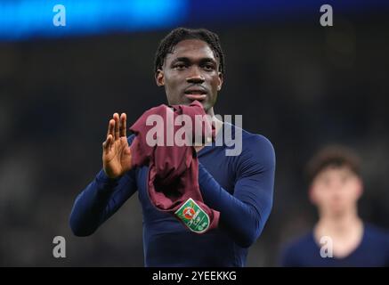 Yves Bissouma de Tottenham Hotspur célèbre sa victoire après le match de quatrième tour de la Coupe Carabao au Tottenham Hotspur Stadium, à Londres. Date de la photo : mercredi 30 octobre 2024. Banque D'Images