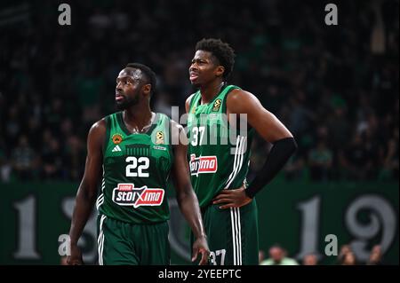 37 Kostas Antetokounmpo et 22 Jerian Grant de Panathinaikos AKTOR Athens jouent lors de la Euroleague, Round 6 match entre Panathinaikos AKTOR Athens et LDLC ASVEL Villeurbanne à OAKA Altion Arena le 30 octobre 2024, Athènes, Grèce. Banque D'Images