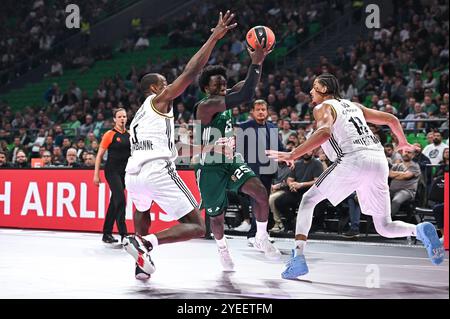 Athènes, Athènes, Grèce. 30 octobre 2024. 25 KENDRICK NUNN de Panathinaikos AKTOR Athènes en compétition avec 5 CHARLES KAHUDI et 8 MELVIN AJINCA de LDLC ASVEL Villeurbanne lors de l'Euroleague, Round 6 match entre Panathinaikos AKTOR Athènes et LDLC ASVEL Villeurbanne à OAKA Altion Arena le 30 octobre 2024, Athènes, Grèce. (Crédit image : © Stefanos Kyriazis/ZUMA Press Wire) USAGE ÉDITORIAL SEULEMENT! Non destiné à UN USAGE commercial ! Banque D'Images