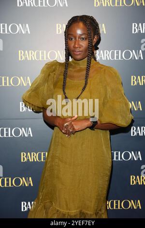 Heather Agyepong assiste à l'ouverture de la soirée de gala de 'Barcelona' au Duke of York's Theatre à Londres, avec Lily Collins et Alvaro morte. Crédit : John Davies/Alamy Live News Banque D'Images