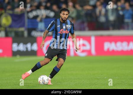 Bergame, Italie. 26 octobre 2024. Ederson Jose dos Santos Lourenco da Silva d'Atalanta vu en action lors du match de Serie A Enilive entre Atalanta et Hellas Vérone au stade Gewiss. Score final : Atalanta 6:1 Hellas Vérone. Crédit : SOPA images Limited/Alamy Live News Banque D'Images