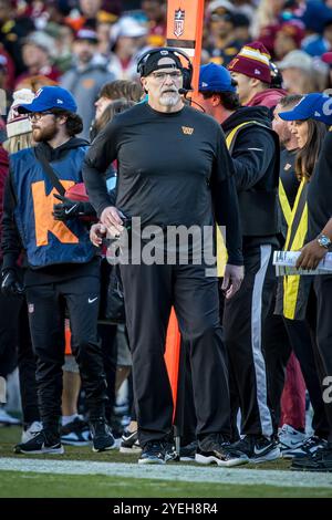 Landover, Maryland, États-Unis. 27 octobre 2024. Dan Quinn, l'entraîneur-chef des Washington Commanders, joua à Landover, dans le Maryland, pendant le match entre les Bears de Chicago et les Washington Commanders. Cory Royster/Cal Sport Media/Alamy Live News Banque D'Images