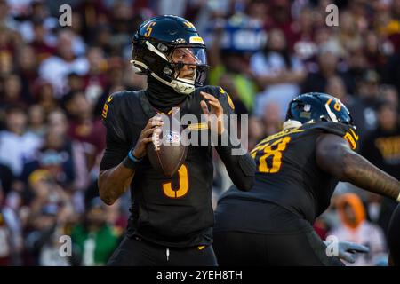 Landover, Maryland, États-Unis. 27 octobre 2024. Le quarterback des Washington Commanders Jayden Daniels (5 ans) pendant le match entre les Bears de Chicago et les Washington Commanders a joué à Landover, Maryland. Cory Royster/Cal Sport Media/Alamy Live News Banque D'Images